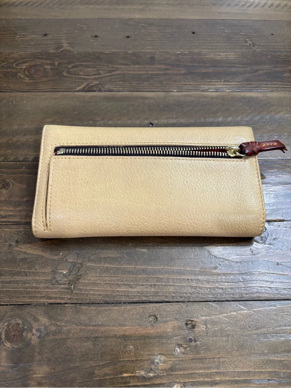 Dooney & Bourke Beige Leather Continental Clutch Wallet